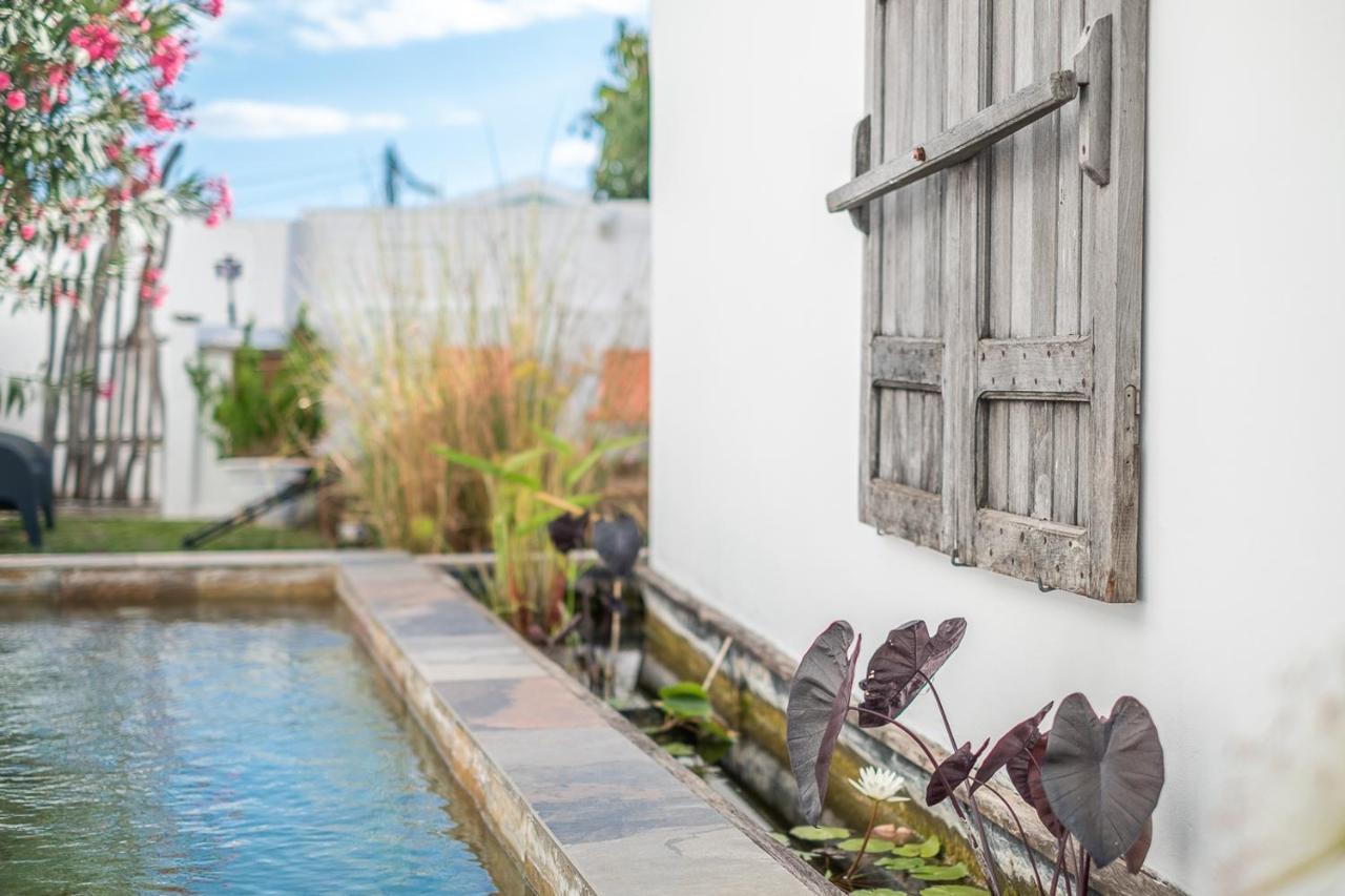 La Kazaka Terre Sainte Bed & Breakfast Exterior photo