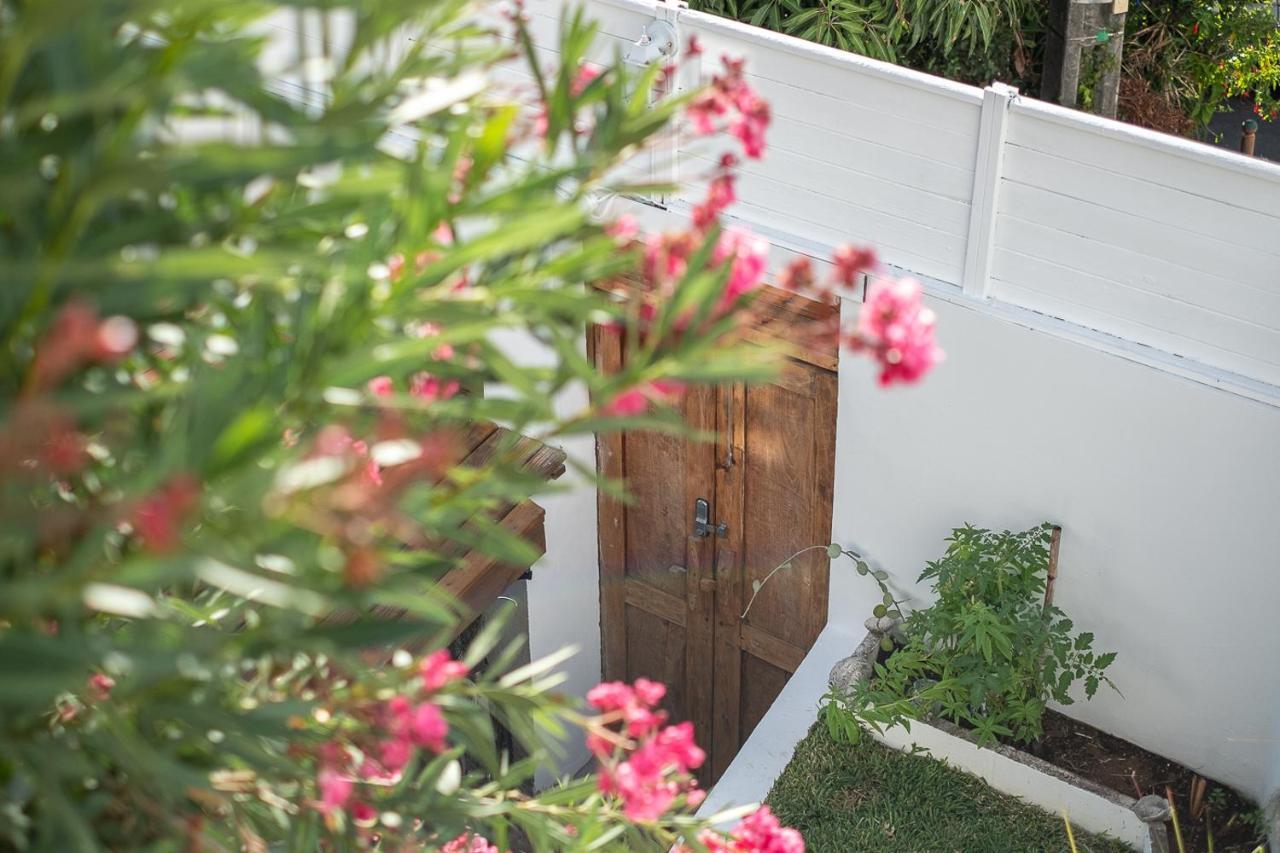 La Kazaka Terre Sainte Bed & Breakfast Exterior photo
